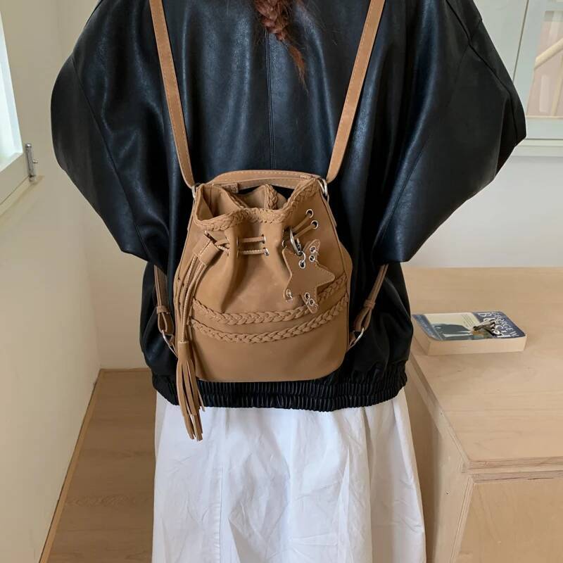 Retro Style Multiple Back Styles PU Leather Women s Shoulder Bag Niche Bucket Bag Women s Crossbody Bag Simple Solid Color Designer Bag