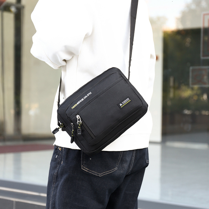 Large Capacity Men Crossbody Bag Luxury Designer Bag Bag Casual Business Commuting Office Briefcase Thickened Wear Resistant Practical Free Shipping S