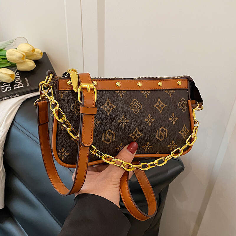 Designer Chain Bags Luxury Small Square Bags for Women 2025 New Style Versatile Casual Chain Shoulder Crossbody Bag for Women