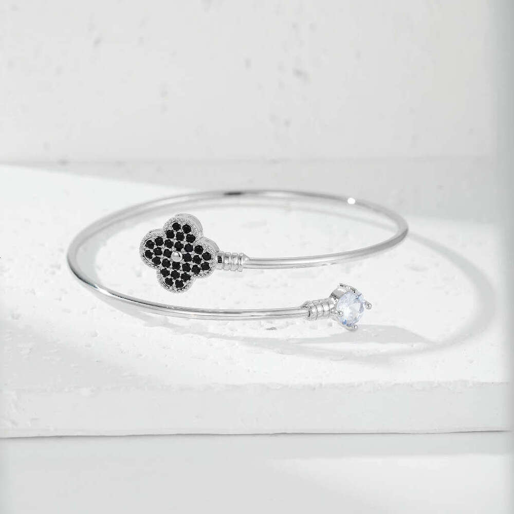 INS Trend Fashion Four-Leaf Clover Open for Women Electroplated Copper Micro Inlaid Zirconia Bracelet Jewelry