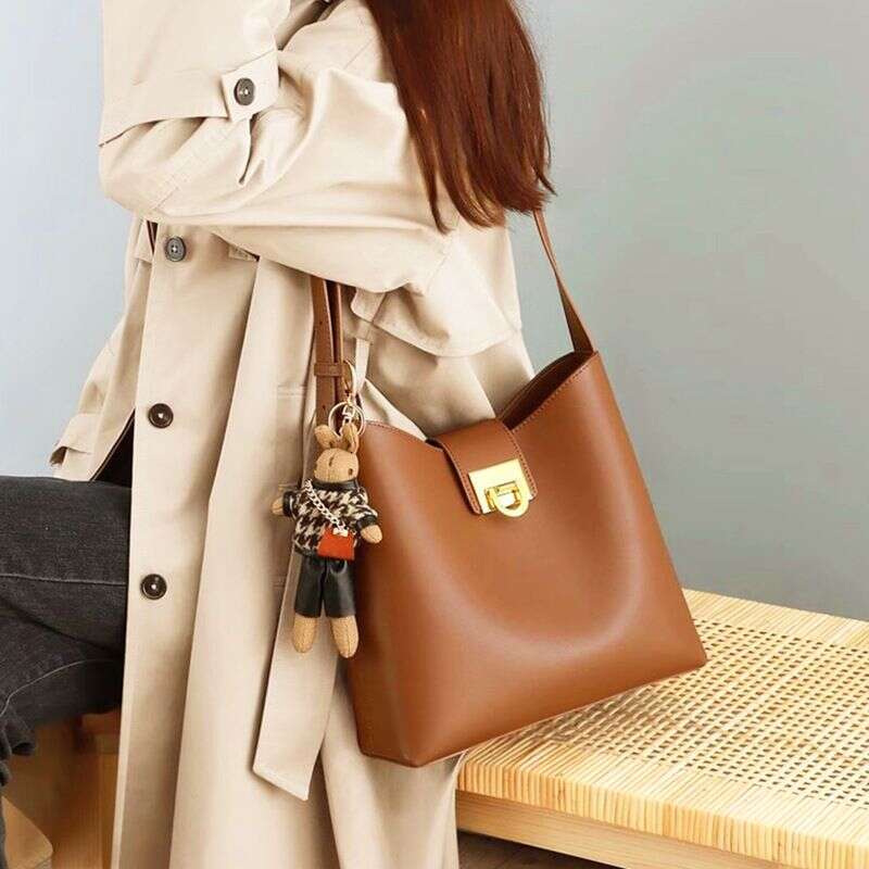 Genuine Leather 2025 New High-End Niche Design Fashion Shoulder Tote Large Capacity Commuter Crossbody Bag