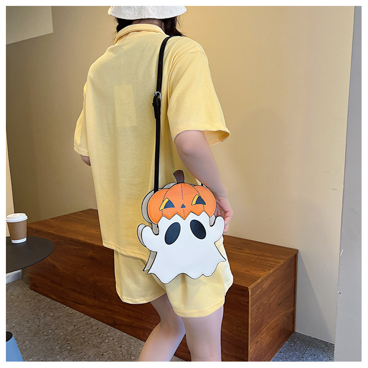 Halloween new leisure trend Halloween quirky style pumpkin bag atmospheric niche design fashionable ghost shoulder bag designer bag