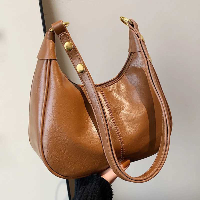 Classic and atmospheric daily simple and minimalist solid color trendy womens crossbody bag multifunctional womens outdoor da Z250911