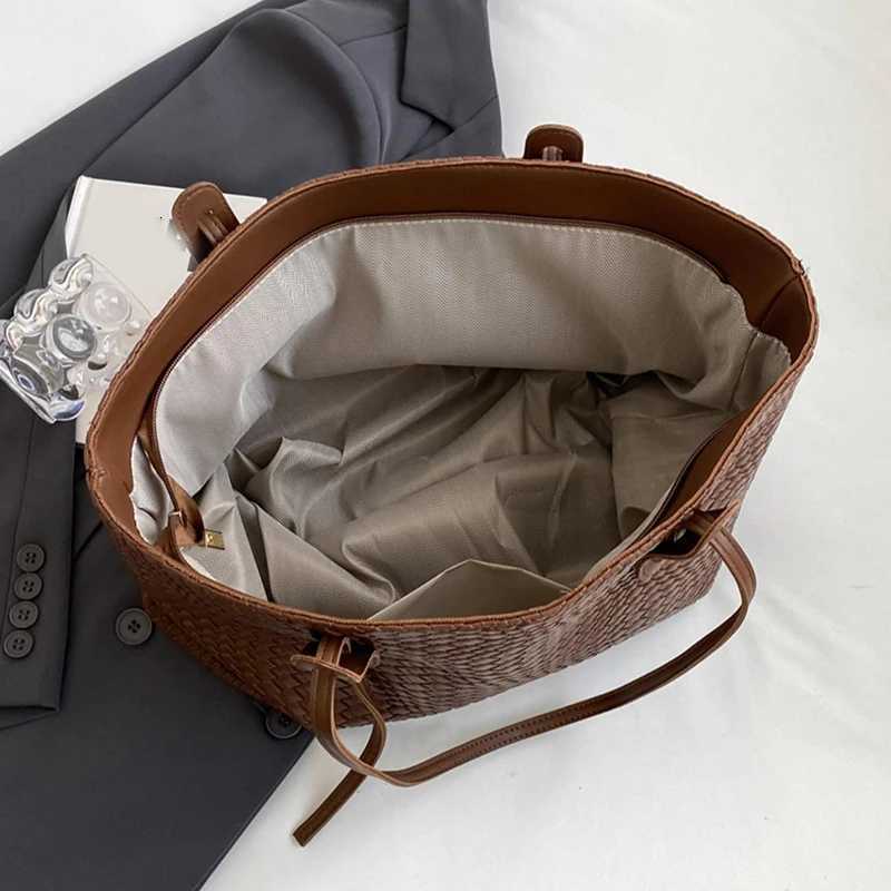 Ladies solid color multifunctional handbag minimalist ladies shoulder bag lightweight commuting handbag for daily office use Z250911