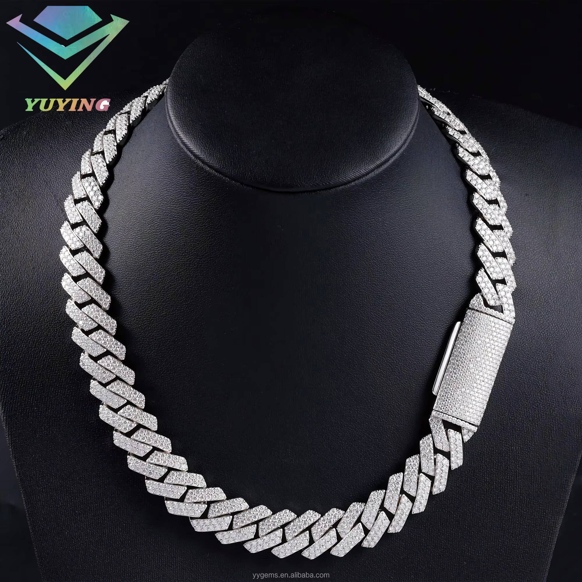 Hiphop Jewelry 17mm Necklace S925 Sterling Silver D Color VVS Moissanite Necklace Cuban Link Chain