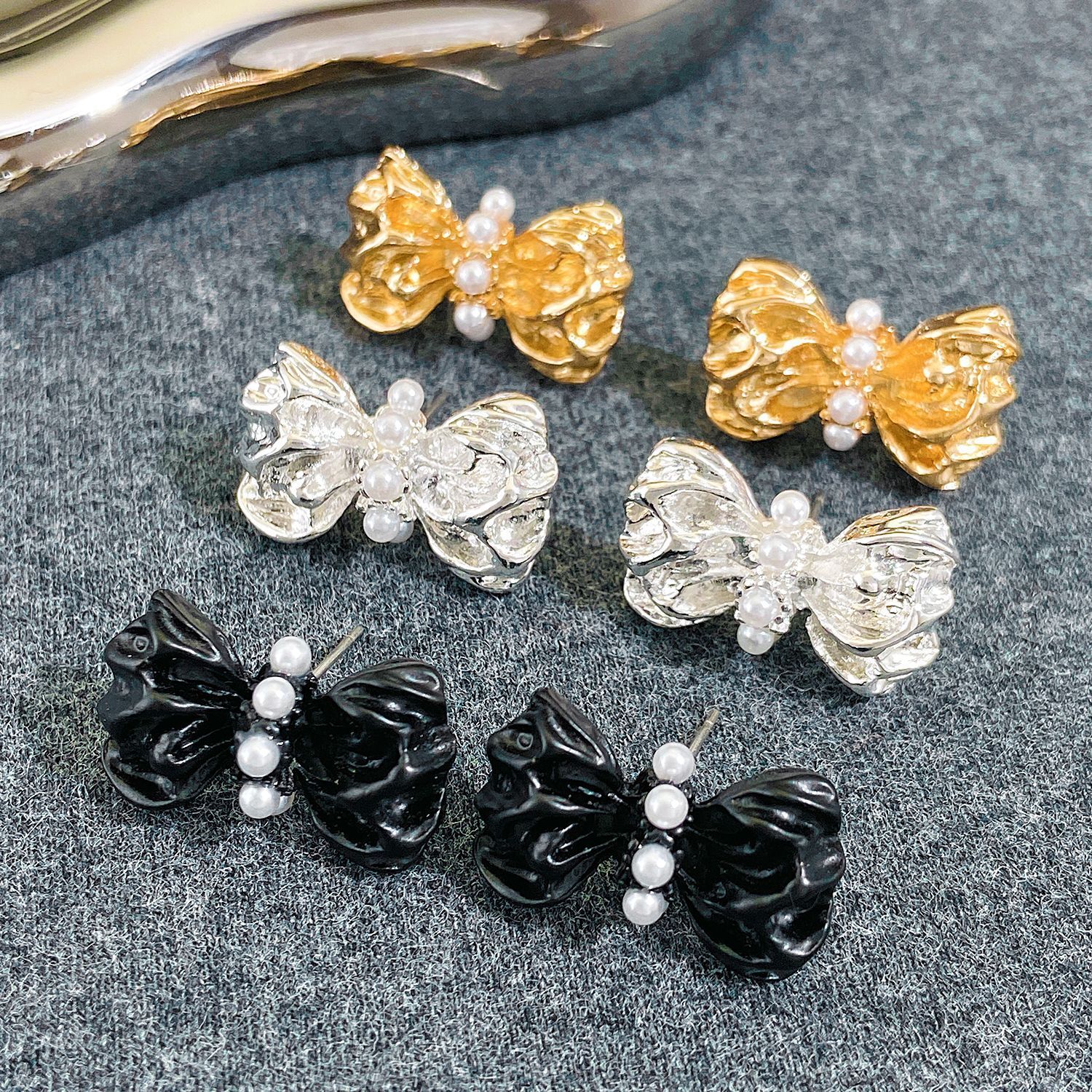 New Ruched Bow Earrings For Women, Ins Style, Design, Pearl Inlaid Irregular Stud Earrings, Trendy