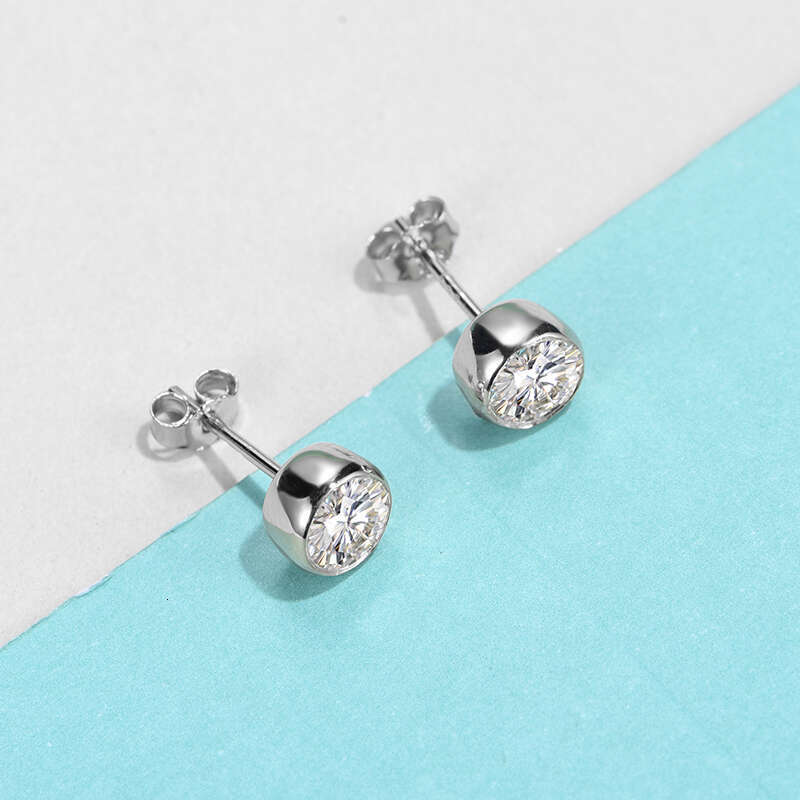 High Quality O.5CT 1CT Round Moissanite Dia Sterling Sier Stud Earrings
