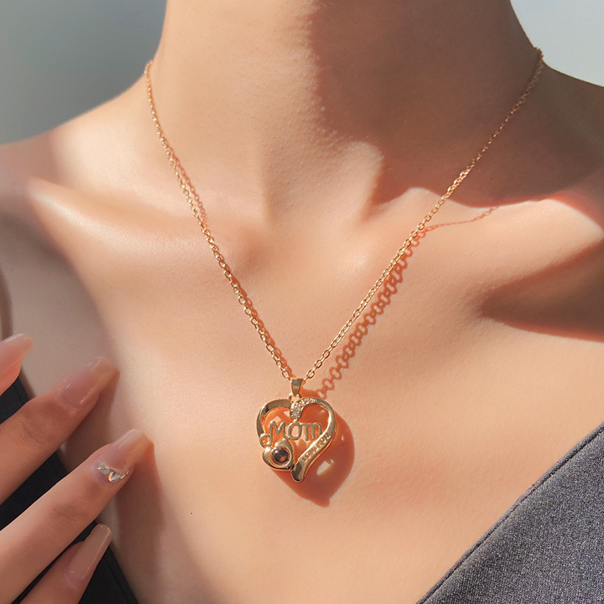 MOM Letter Heart Necklace For Women Creative Design 100 Languages I Love You Projection Clavicle Chain Mother's Day Gift