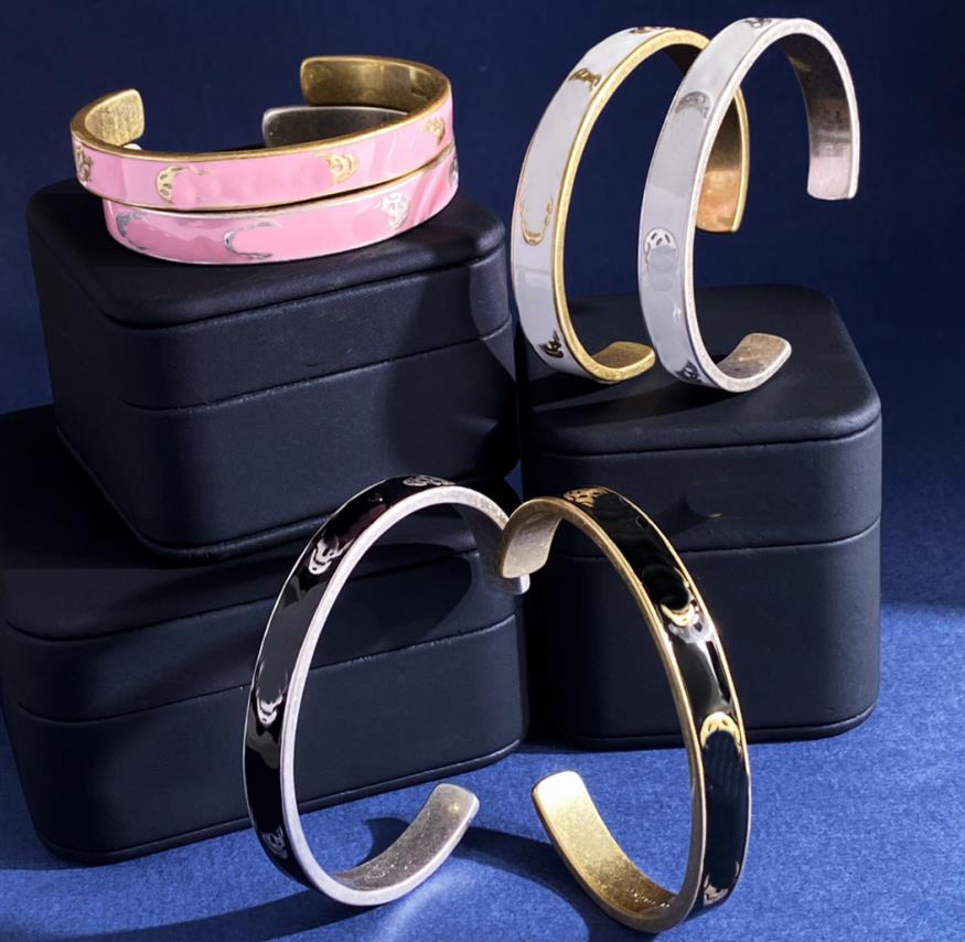 Vintage Personalized Punk Vintage Ghost Head Skull Bracelet Brass Material Spotted Wolf C-shaped Open Bangle Hiphop Rock Designer Jewelry