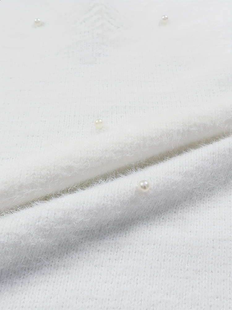 Plus Size Womens VNeck Pearl Beaded Fleece Sweater Embellished Long Sleeve Fashion Dress Aesthetic Knit Top 250911