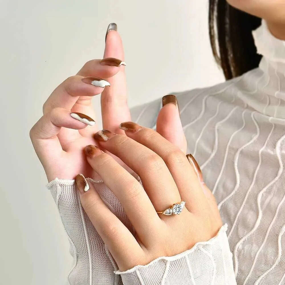 Cluster Attagems 2CT Moissanite Yellow Gold Plated Rings for Women D VVS1 Three Stone 6.5mm Round Ring Engagement Fine Wedding Jewelry L240910