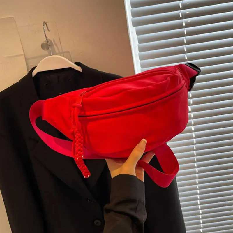 Ladies Casual Diagonal Cross Bag Fashionable Sports Niche Versatile Banana Bags Solid Color Canvas Chest Bags Z250911