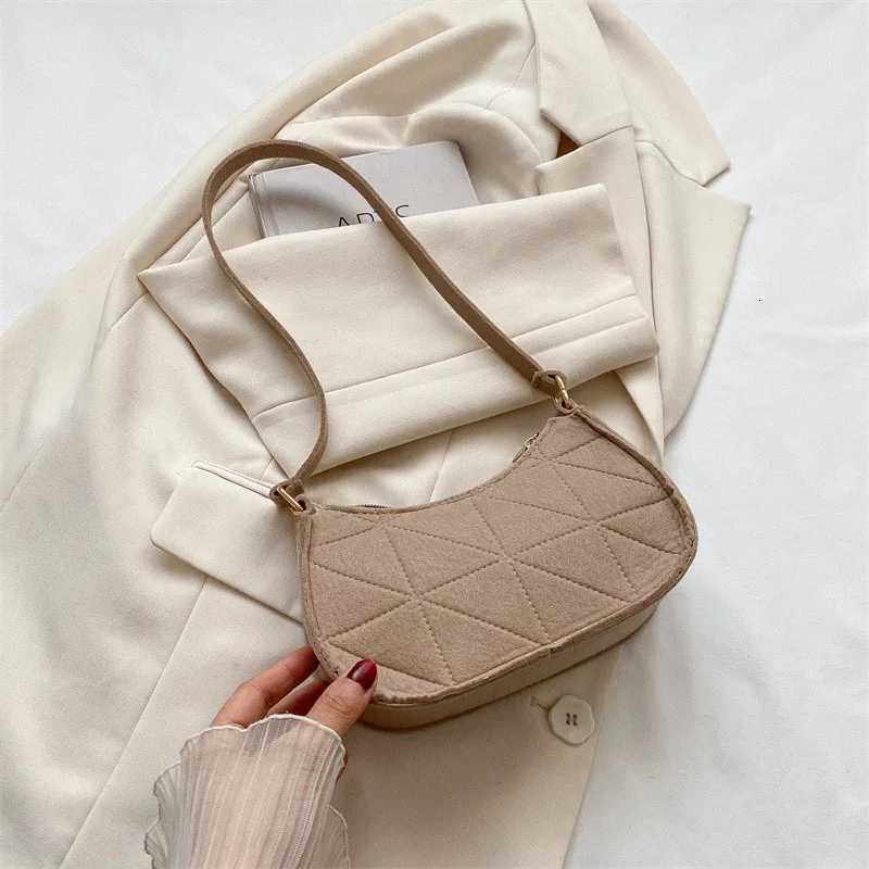 Fashion Women Shoulder Bag Mini Handbags Luxury Felt Flap Underarm Bags Female Large Capacity Casual Crossobdy Clutch W250911
