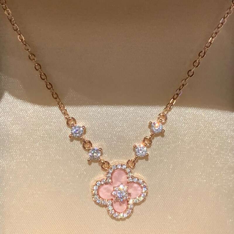 Light High-End Full Dia Pink Mother-of-Pearl Four-Leaf Clover Necklace Niche Design Exquisite Sweet Temperament Collarbone Chain