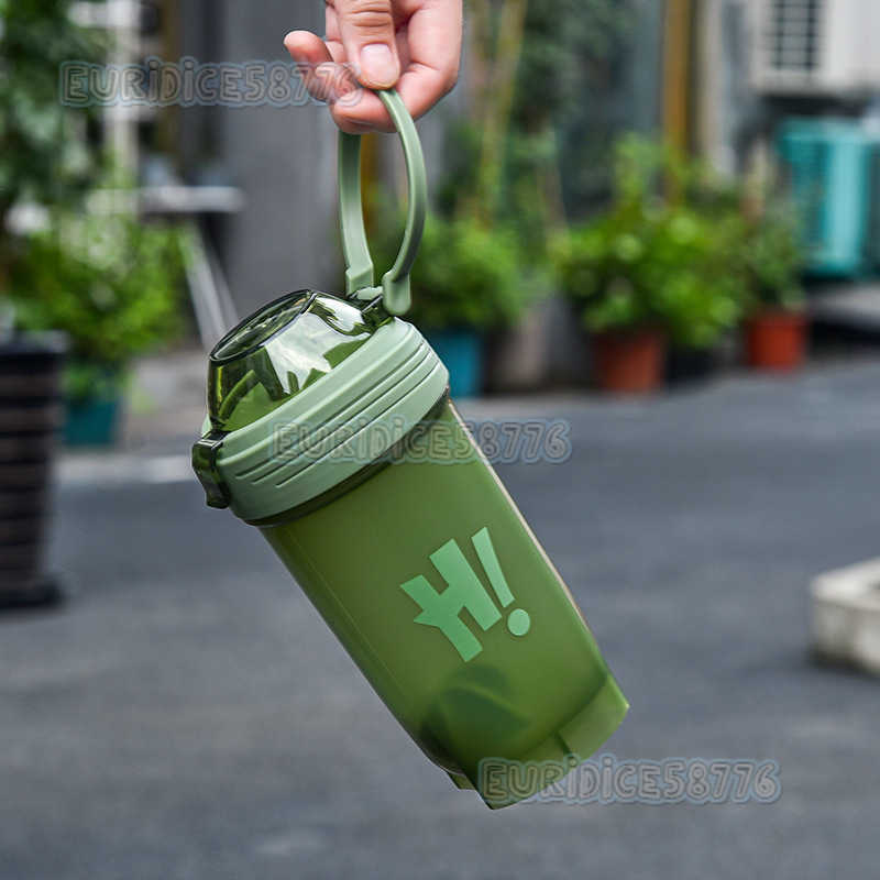 Creative Handheld Milkshake Shaker Cup Outdoor Sports Fitness Portable Large Capacity Plastic Protein Powder Mixing Cup H250911