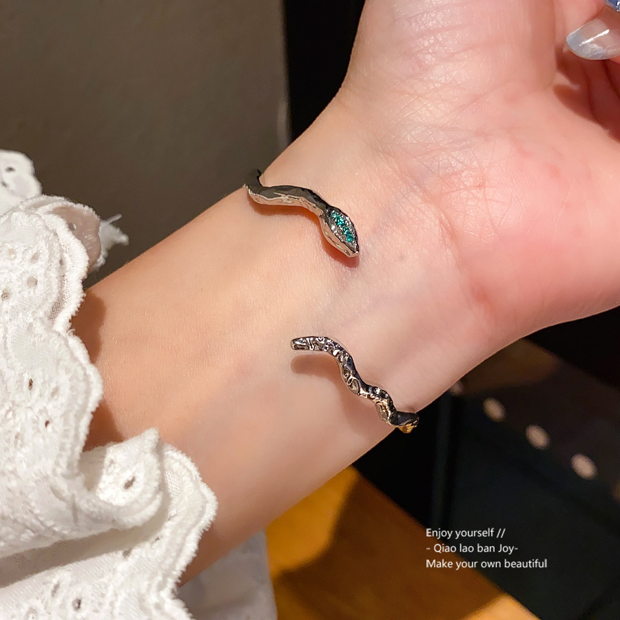 Silver - Toned Cuff Bangle With Snake - Shaped Design, Emerald - Hued Crystal Accent Delicate Daily & Edgy Jewelry Gift For Her High - Quality And Uni