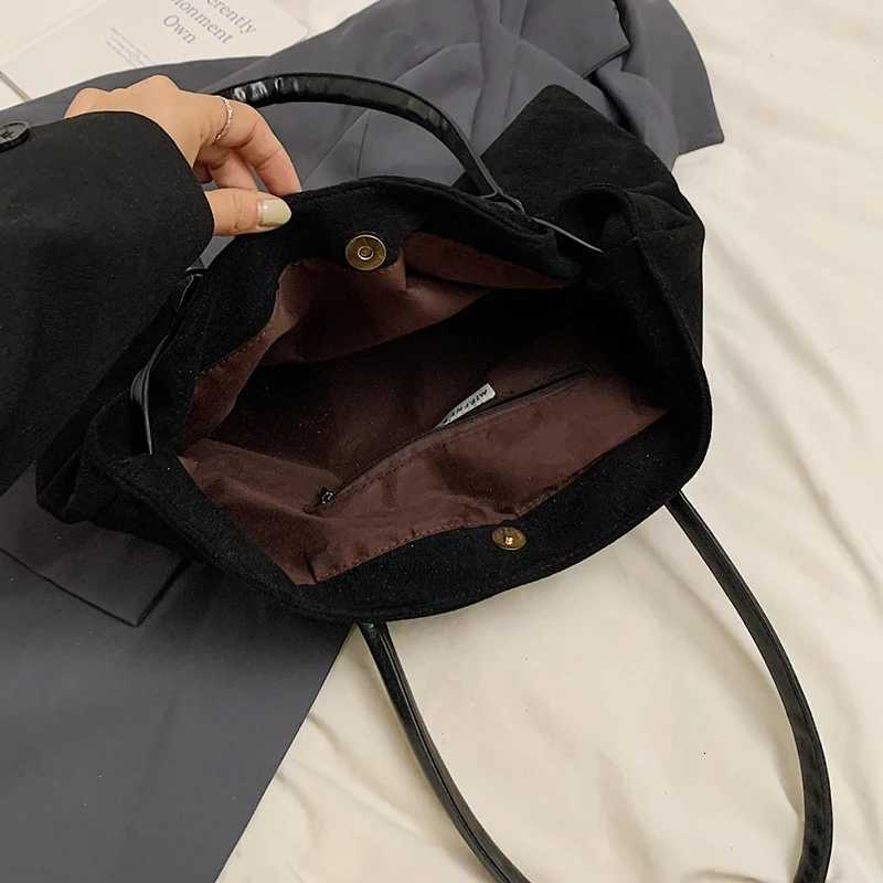 Fashionable retro shoulder bag large capacity casual handbag pure color simple texture classic lazy style handbag suitable fo W250911