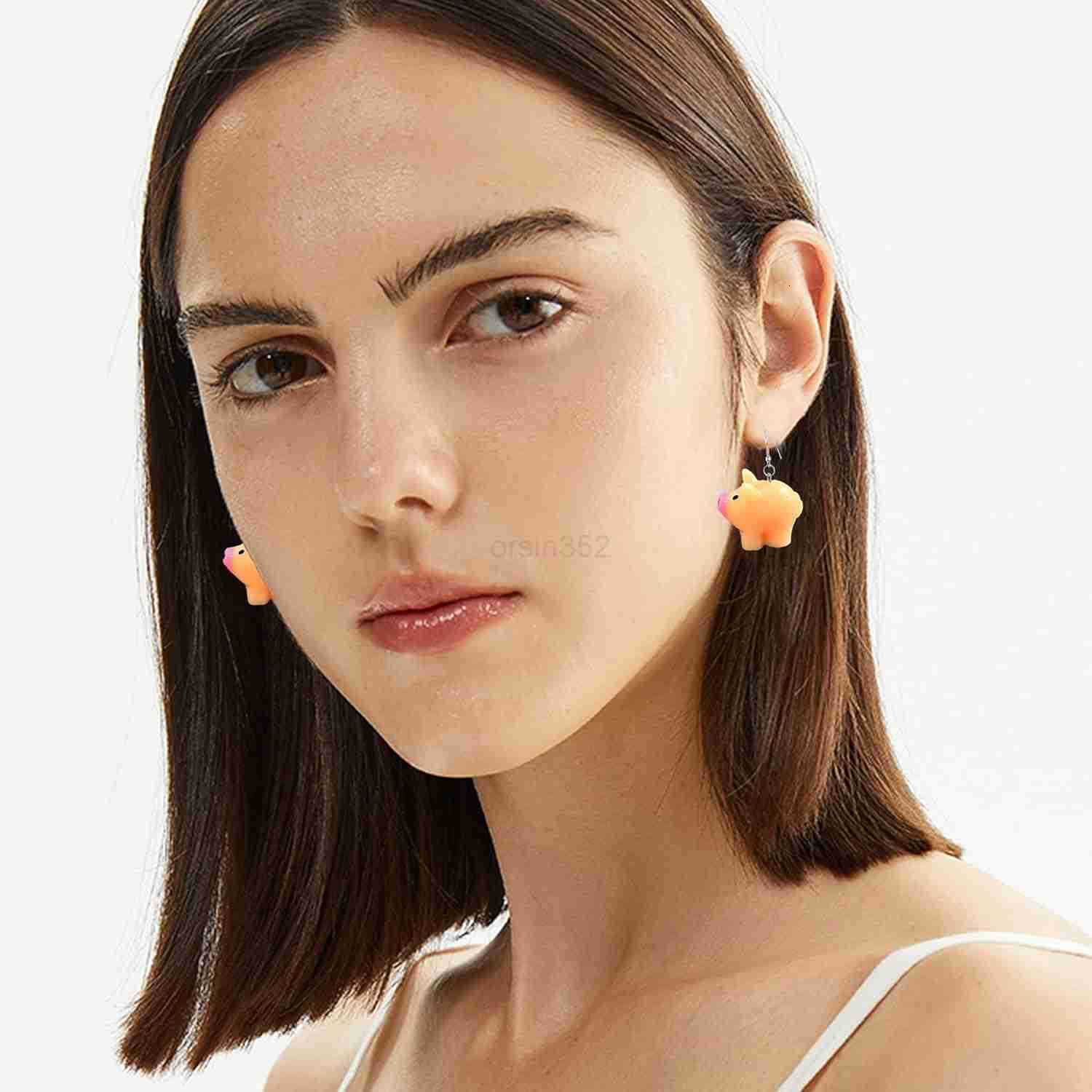 8 Pairs Creative Funny Cow Bee Drop Dangle Earrings Cute Sweet Cartoon Resin Animal Earrings for Women Fashion Jewelry for Women Gifts SetW250911