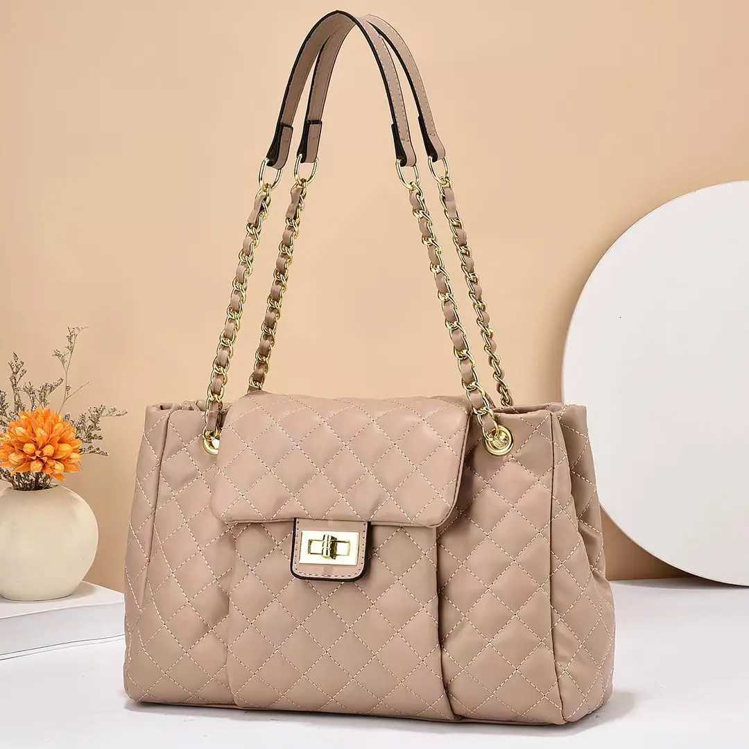 Bags 2024 Womens New Stylish and Versatile Soft Leather Chain Tote Diamond Shoulder Crossbody Bag Z250911