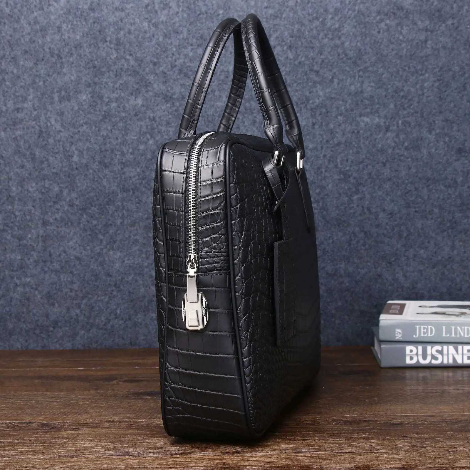 2024 New Cow Leather Laptop Bags Alligator Genuine Leather Mens Briefcase Crocodile Pattern Travel Messenger Computer Bag Z250906