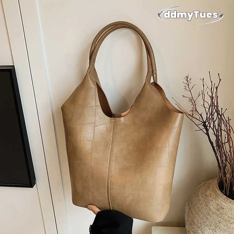 Fashionable large capacity spliced tote women's 2024 new Korean version trendy ins versatile commuting single shoulder mother and child bag 24121