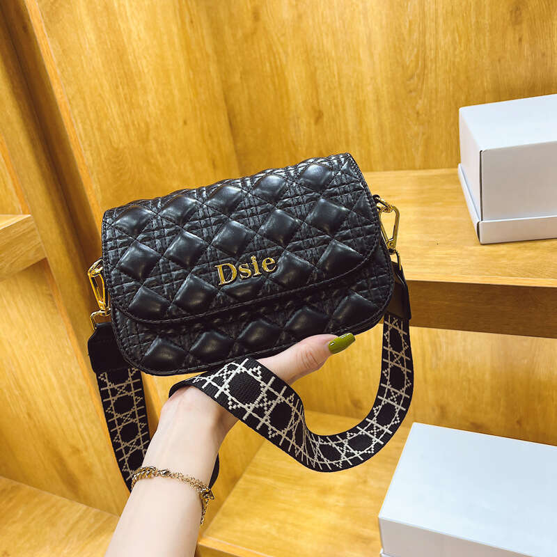 Designer Bags Small Square Bag for Women 2025 New Diamond Pattern Wide Strap Quilted Versatile Casual Shoulder Crossbody Bag T