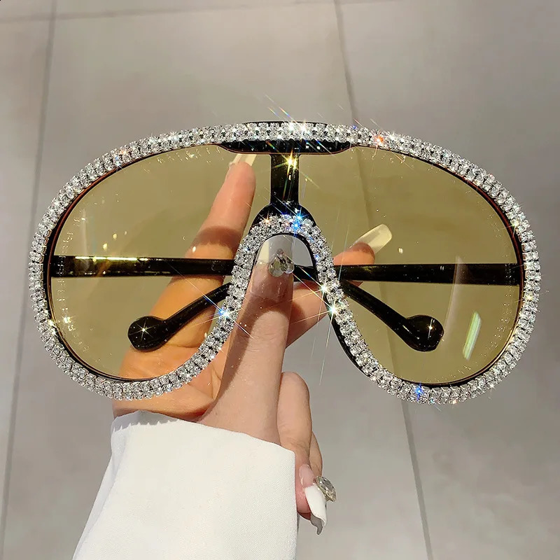Pilot Sunglasse For Female Oversized Sun Glasses Vintage Big Frame One Piece Diamond Crystal Shades 250910
