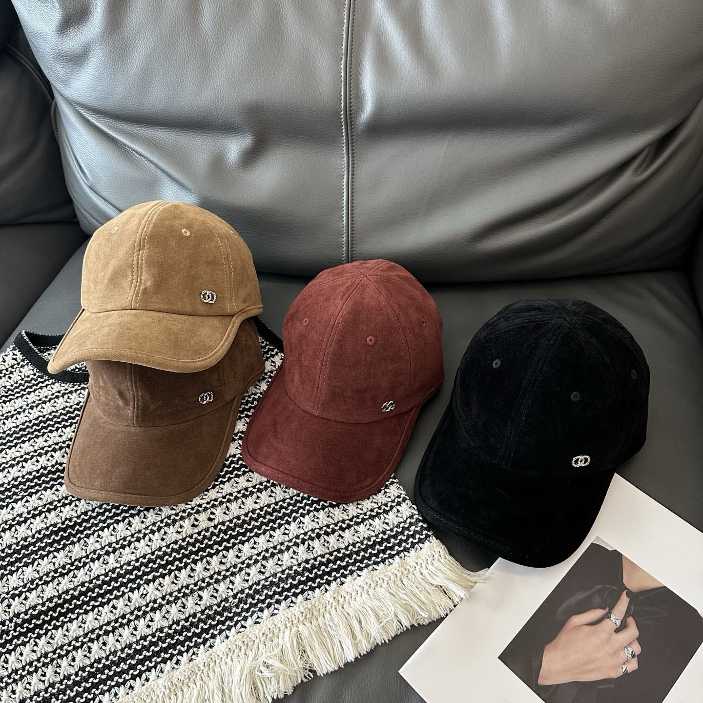 Classic Women Men Ball Caps 4 Seasons Unisex Snapbacks Initial Sports Cap Suede Hat