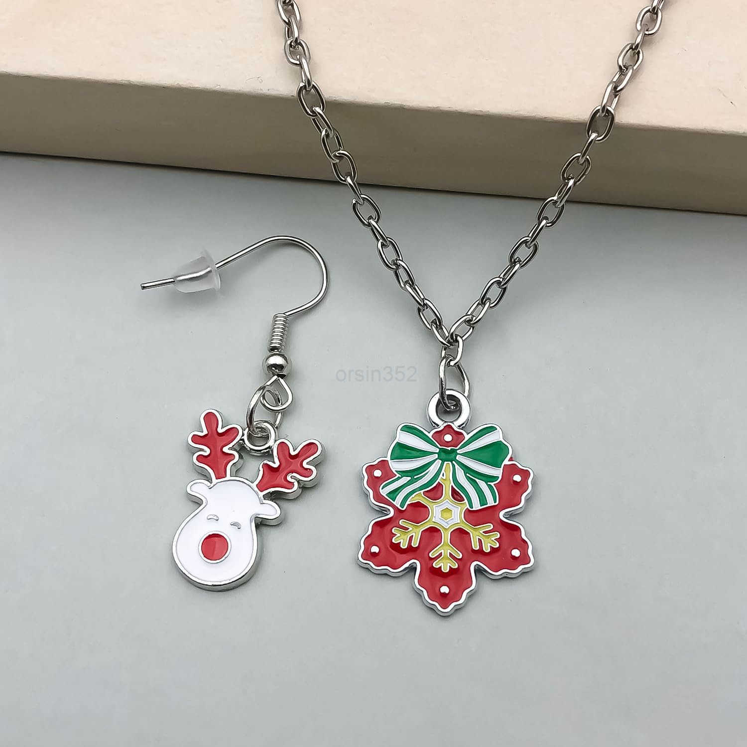30pcs Christmas Snowflake Charm Pendant for DIY Jewelry Making Necklace Earring DIY Jewelry Accessories Charms HK416W250911
