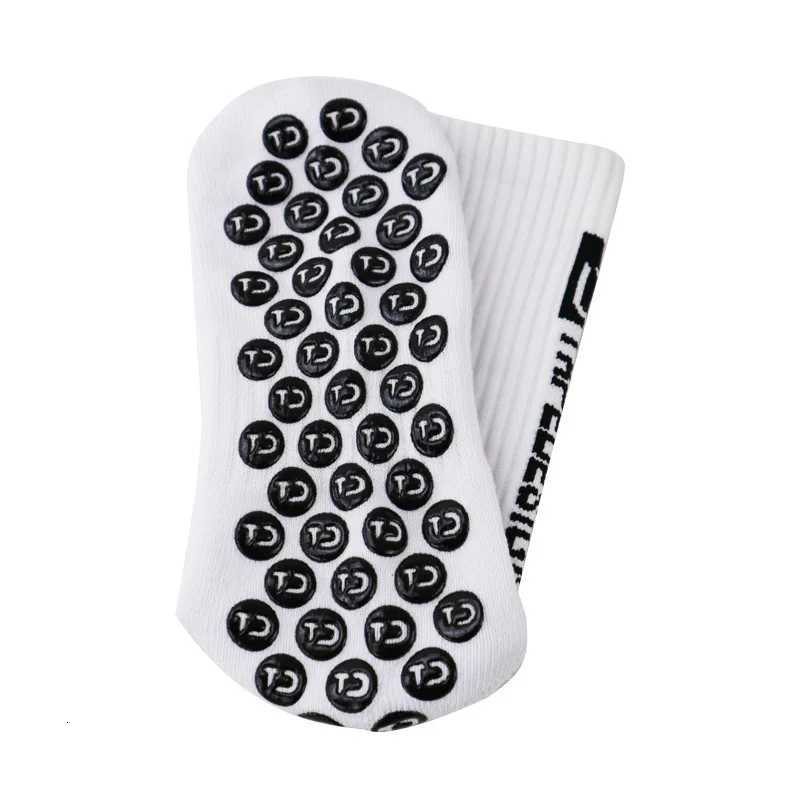 ANTI Socks New Mid 6PairsLot SLIP Tapedesign Calf Football 2023 NonSlip Soccer Sport Cycling Sports Mens Sock EU384 D250911