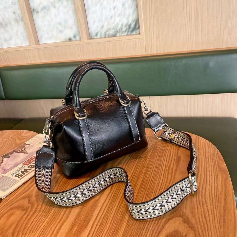Genuine Leather New Vegetable Tanned Oil Wax Top Layer Cowhide Boston Large Capacity Handbag Women's Crossbody Bag