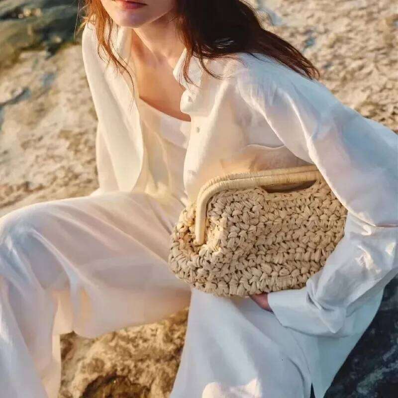 Fashion Straw Cloud Woven Clip Shell Bag Handmade Handbags Elegant Summer Beach Bags Clutch Purses For Holiday Party