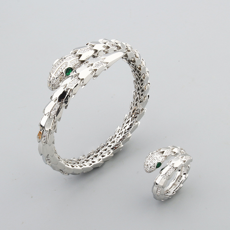 Luxury Brand Designer Jewelry 2025 E-Commerce Hot Item Gold-Plated Zircon Snake Bracelet Bare Body Diamond Spring Snake Scale Snake Bone Women's 