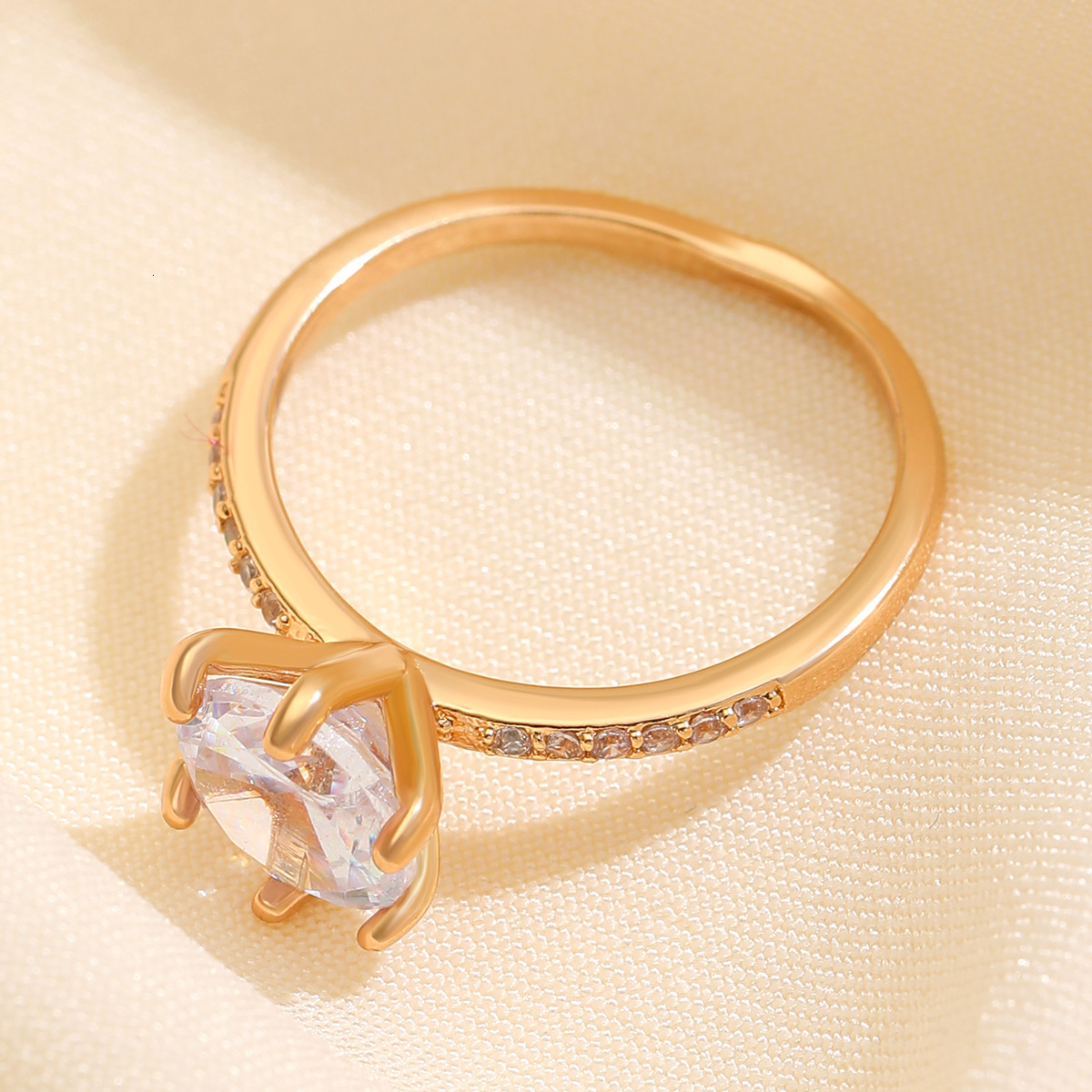 New Fashion Six-Claw For Women, Ins Wedding Ring, Light Luxury Creative Zircon Index Finger Ring