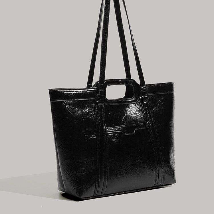 Women's 2025 New Fashion High-End Single Shoulder Handbag Niche Design Commuter Large Capacity Tote Bag