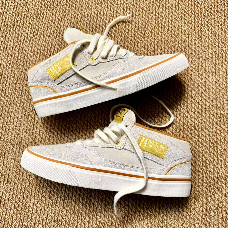 2025 Autumn Black and White Color Waste Land Style New Casual Sneakers Fashionable Versatile Ultra-light Sports Skate Shoes for Men
