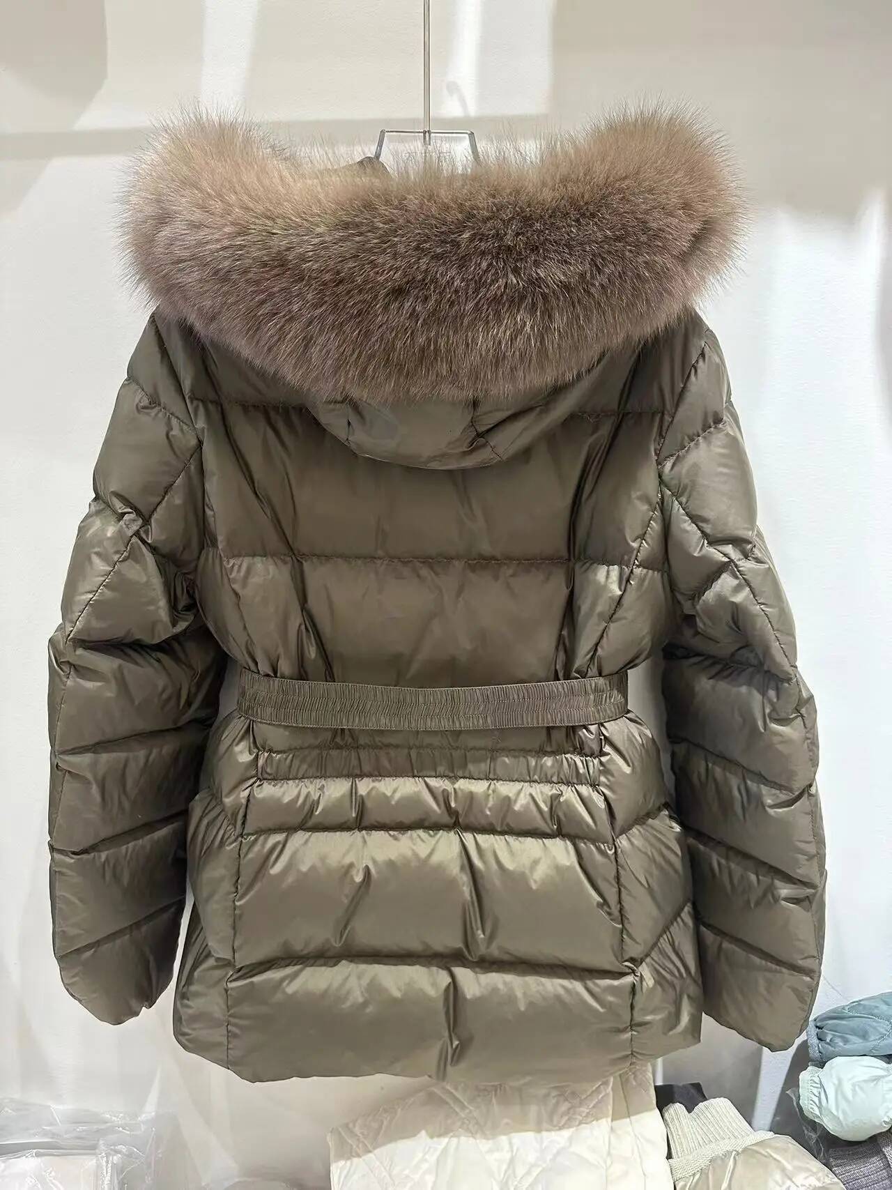 ort Puffer Jaet Women's White Du down Thiened Waist-Cinching Large Fur Collar Hooded Coat Winter Outerwear