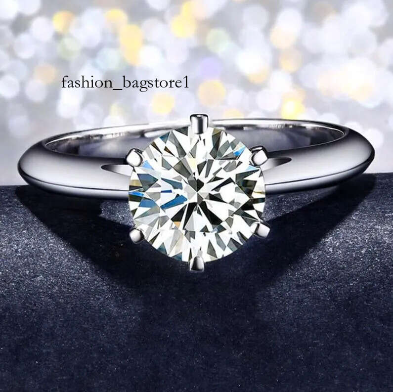 1CT Moissanite Classical Six Claw Wedding Rings Jewelry Sterling Sier Round Cut Gemstones Party Women Solitaire Engagement Band Ring Gift