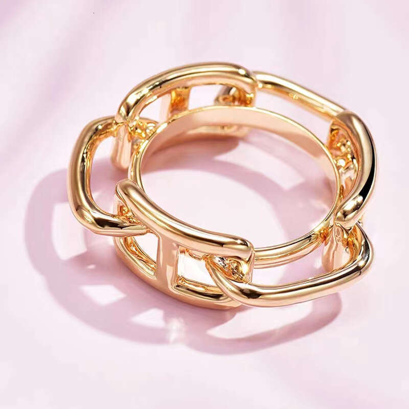 High-end Fashion Simple Coil Multi-purpose Square Scarf Shawl Fixed Buckle Luxurious Accessory