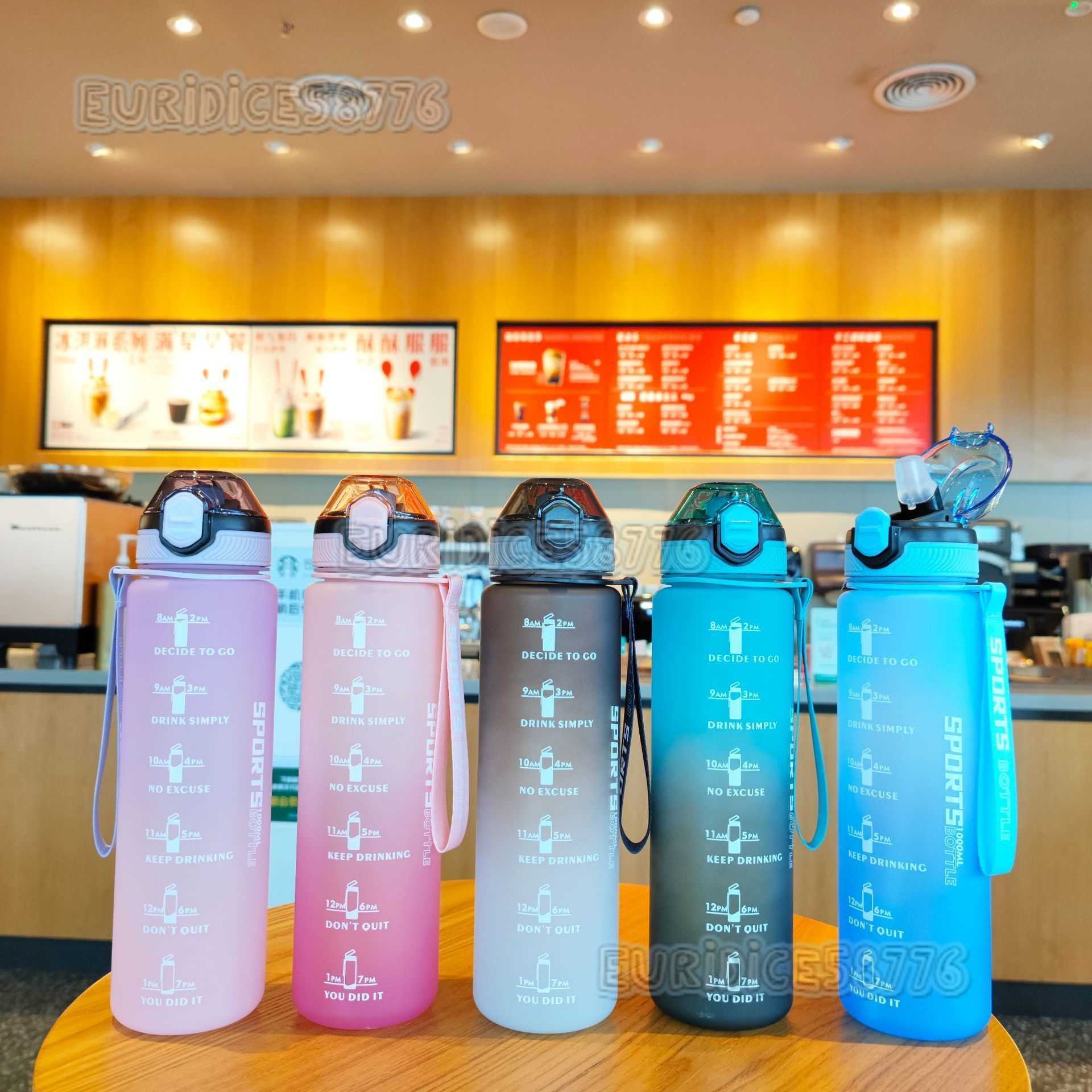 Large Capacity New Plastic Water Bottle Frosted Gradient Color Water Cup Portable Rope Duckbill Straw Sports Cup H250911