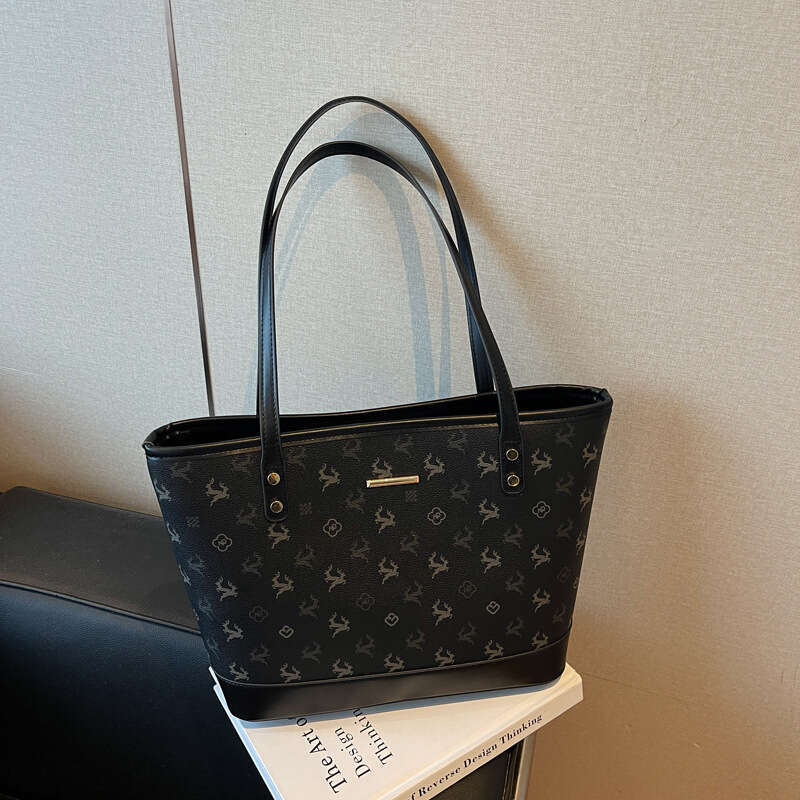 Fashion Designer Bag Large Capacity Handbag Fashion Women's College Student Tote 2025 New Casual Commuting Class Single Shoulder Bag