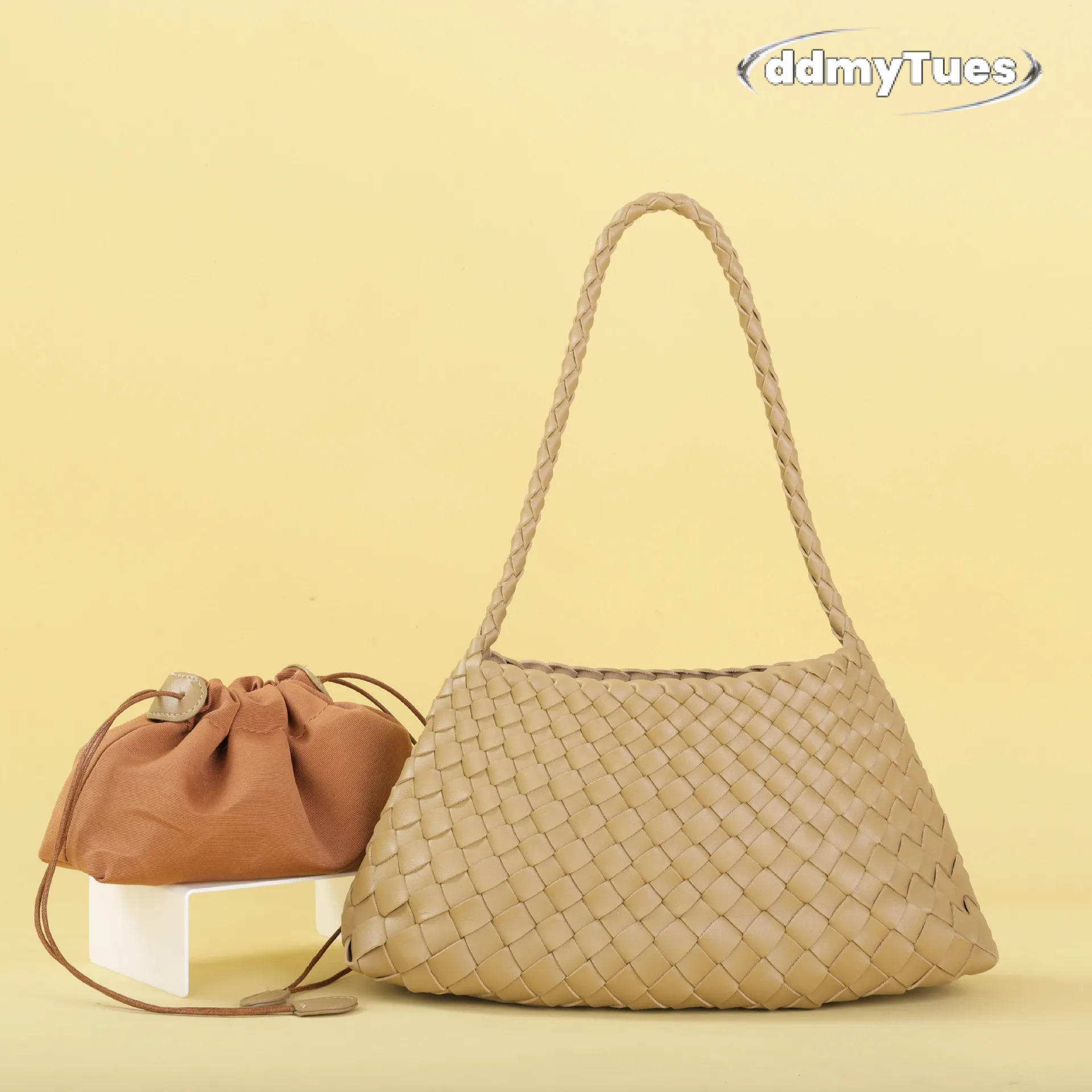 new Internet Celebrity French-style Market Basket Handmade Woven Handbag Shoulder Bag Large-capacity Suitable for Commuting White-collar worker TUES