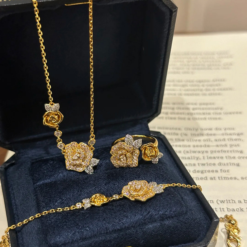 Luxury Brand Designer Jewelry Xiaohongshu Same Style Rose Camellia Inlaid Diamond Bracelet For Women 2024 Little Style Versatile Luxury Rose Flower