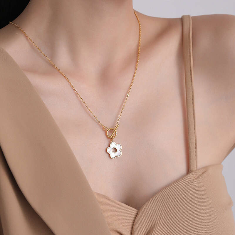 Titanium Steel Korean Style Light OT Buckle Shell Flower Necklace for Women, Unique Fashion Versatile Clavicle Chain