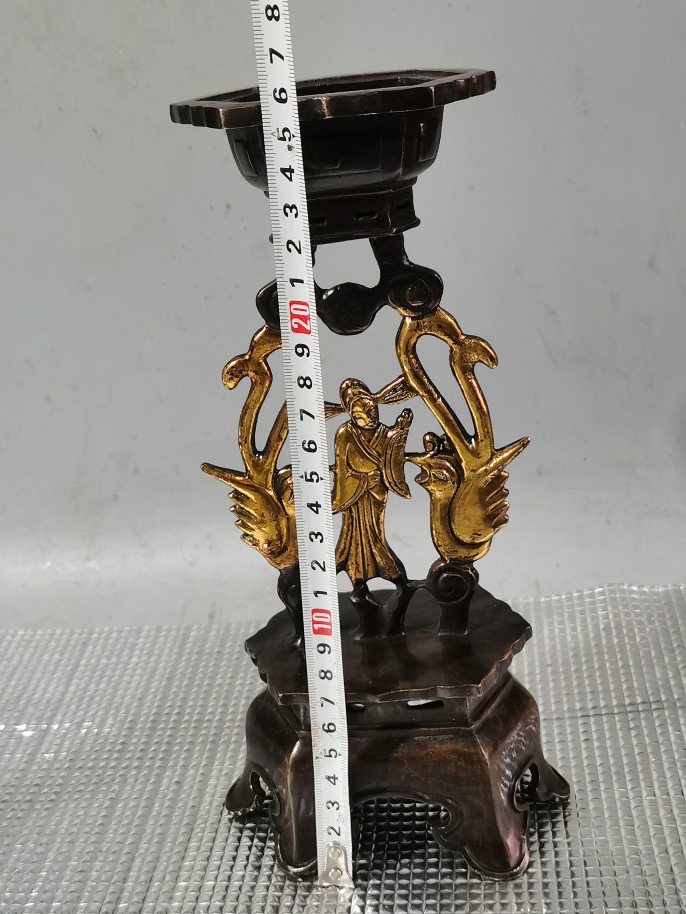 The ancient gilded copper lamp has perfect workmanship and thick patina.