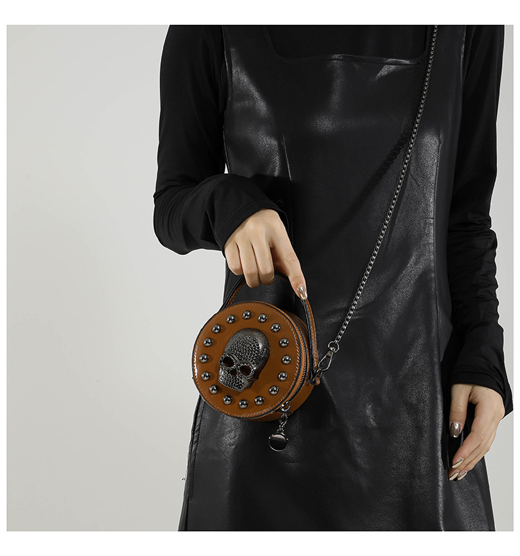 Halloween new mini handbag light luxury fashion atmosphere niche design skull personality trend women's shoulder bag leisure designer bag