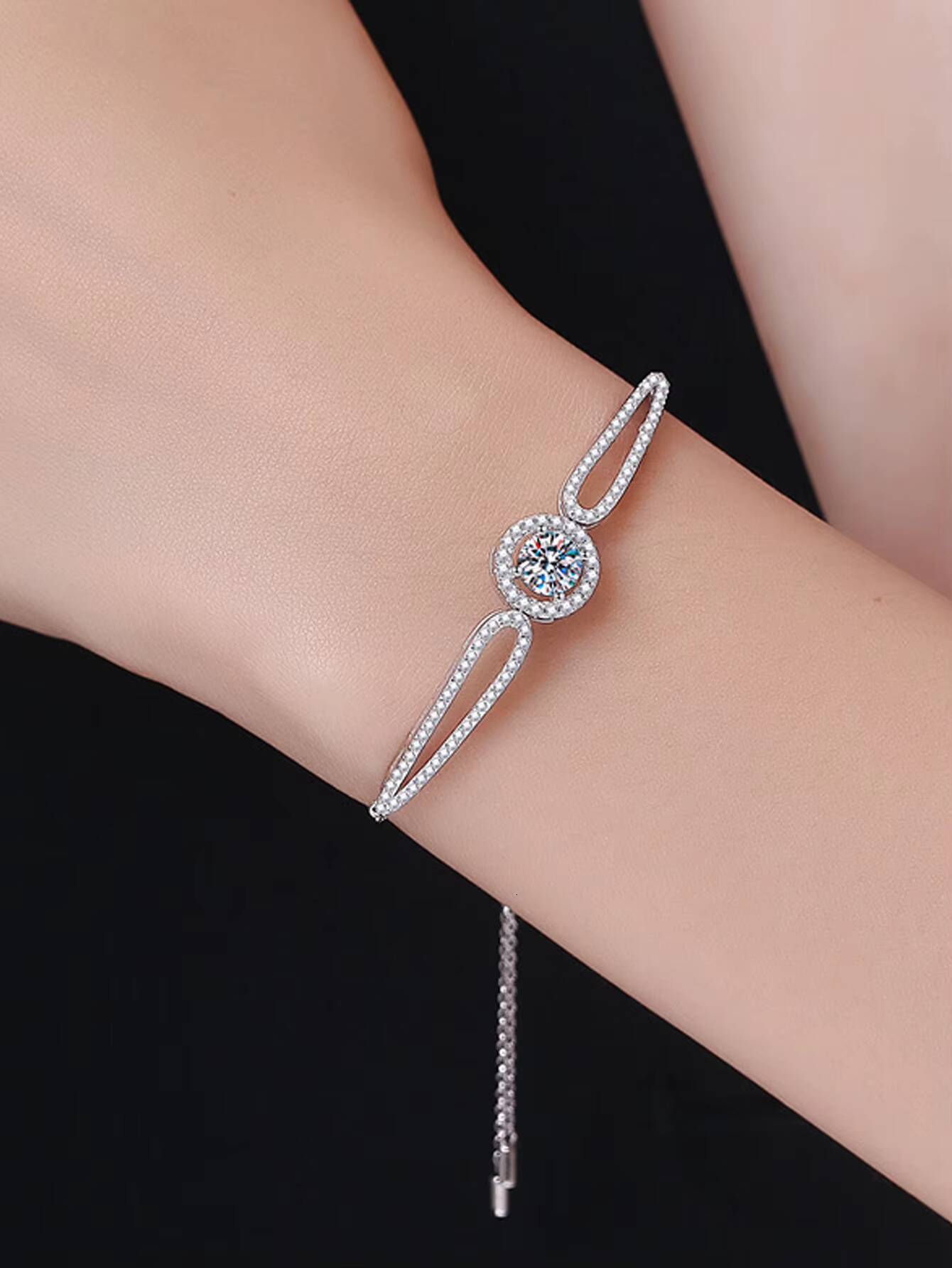 Claw Setting Gift Exquisite 1Moissanite Unique Round Moissanite 925 Sterling Silver Chain Bracelet Womens Jewelry