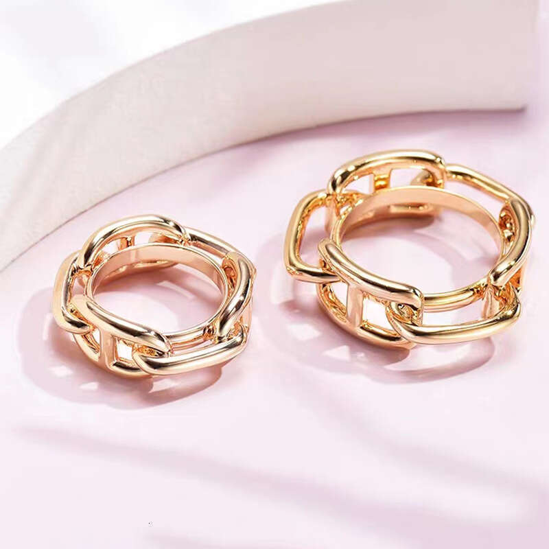 High-end Fashion Simple Coil Multi-purpose Square Scarf Shawl Fixed Buckle Luxurious Accessory