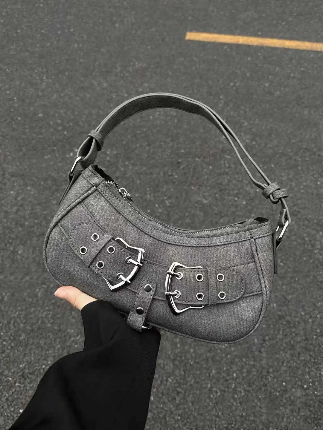 2025 New Y2K American Cute Cool Underarm Bag Small Trendy Shoulder Purse Women Fashion Casual Crossbody Bag W250911
