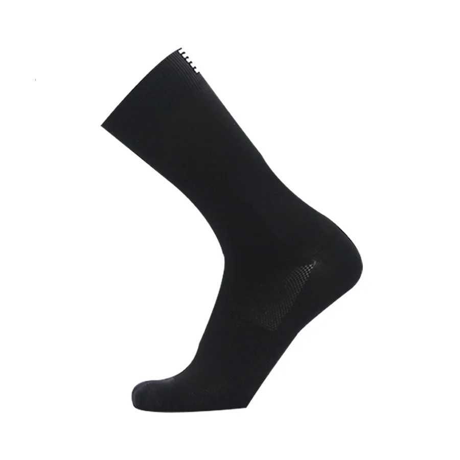 151020pair MidCalf Athletic Socks For Cycling Running Sweatabsorbing Breathable Sports Socks For Men Women D250911